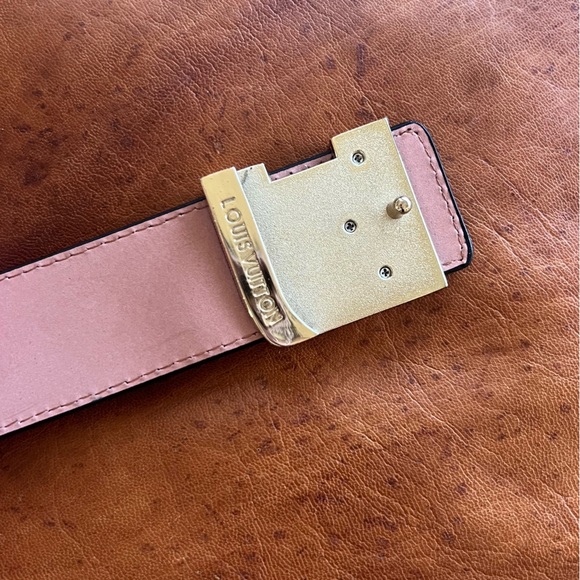 LV black leather with gold hardware logo belt size 105cm - Picture 4 of 6